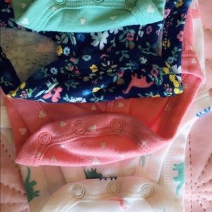Carter's One Pieces - Baby girl 5pc onesies Carter's One Pieces - Baby girl 5pc onesies